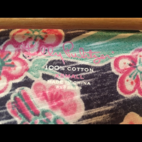 Lilly Pulitzer - Picture 3 of 3